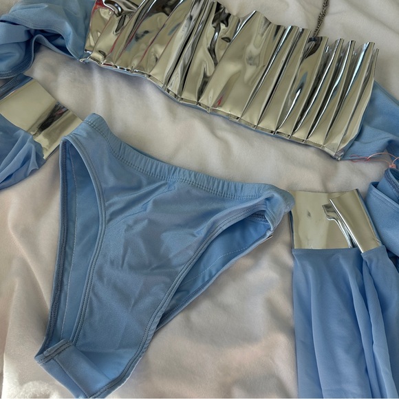 Tasteful Girl Rave Set - Picture 3 of 4